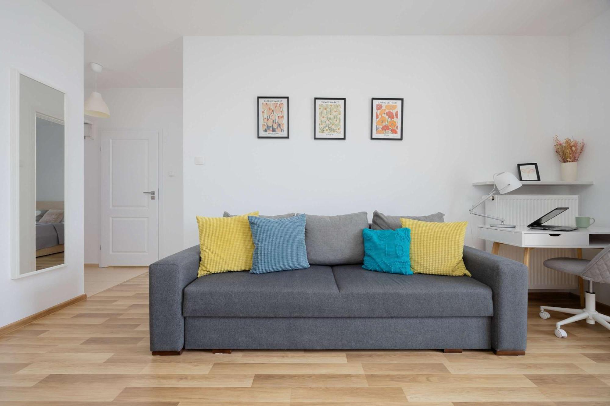 Bright With Parking Near The Pge National Stadium By Renters Warszawa